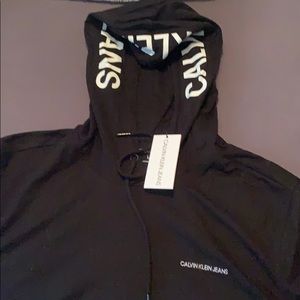 Calvin Klein Men’s thin hoodie sz Large.